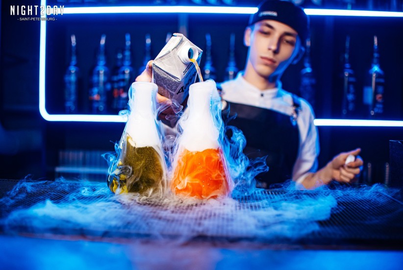 Ночной клуб Neon Bar Санкт-Петербург