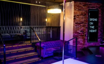 Ночной клуб Зависть Flirt Bar Санкт-Петербург