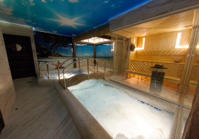 ����� ����-���� ���-������ ������������