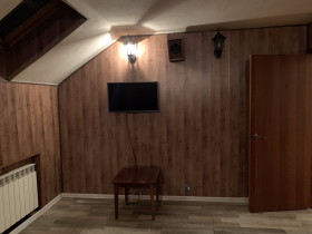 ����� ����� ����