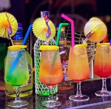 Ночной клуб Lo Karaoke - Night Club Antalya Анталия