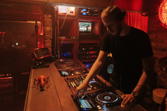 ������ ���� Diesel Room �����