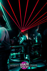 ������ ���� Shake room �����