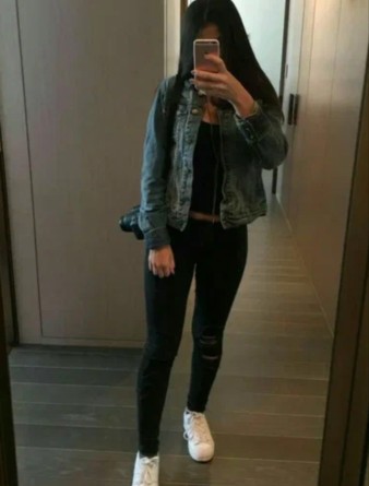 Девушка массажистка Малина, салон Алиса