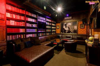 ������ ���� Burlesque ������