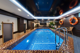 ����� ����-���� ���-������ ������������