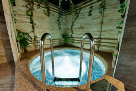 ����� ����-���� ���-������ ������������