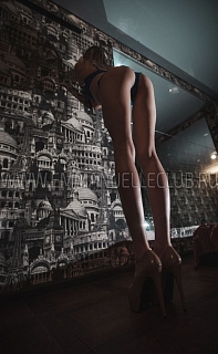 Девушка массажистка Лэйла, салон Эммануэль